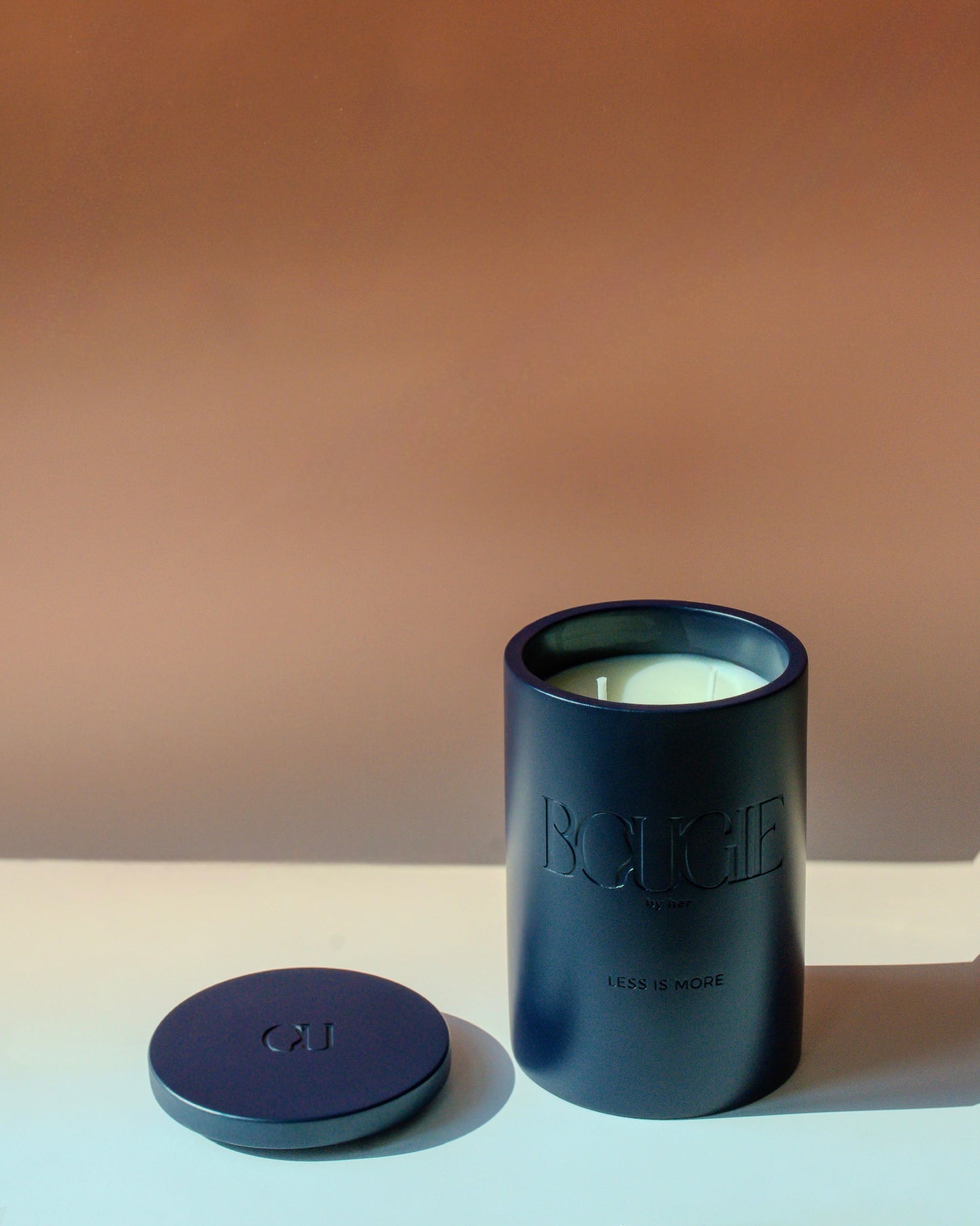 Less Is More - La Nuit (midnight)